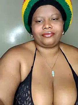 Snapshot of Leidy_quin chatting on 01/19/25, 06:20 Leidy quin online show from 01/19/25, 06:20