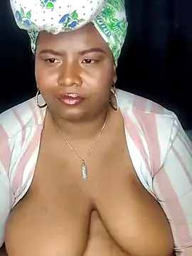 Snapshot of Leidy_quin chatting on 01/23/25, 12:19 Leidy quin online show from 01/23/25, 12:19