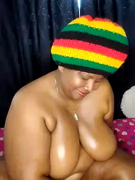 Snapshot of Leidy_quin chatting on 02/02/25, 12:13 Leidy quin online show from 02/02/25, 12:13