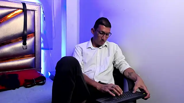enzopratt online show from 02/21/25, 03:34