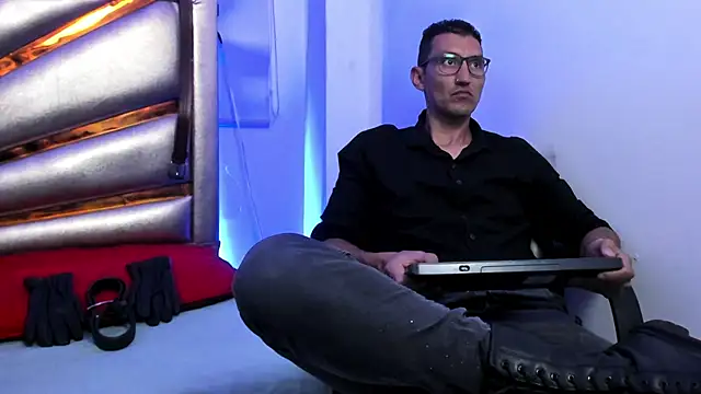 enzopratt online show from 02/22/25, 03:34