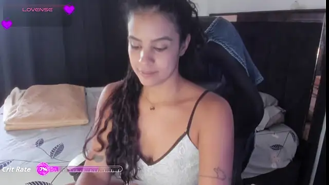 Snapshot of Moon_Sammy chatting on 10/11/25, 01:42 Moon Sammy online show from 10/11/25, 01:42