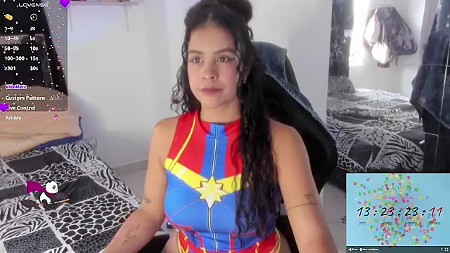 Snapshot of Moon_Sammy chatting on 10/25/25, 01:07 Moon Sammy online show from 10/25/25, 01:07