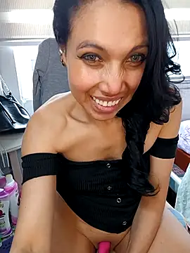 KimPielCanela online show from 09/20/25, 08:21