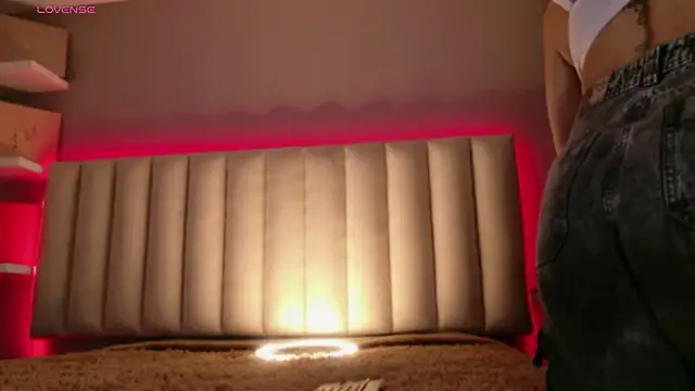 Megan mooree  online show from 06/16/26, 01:14
