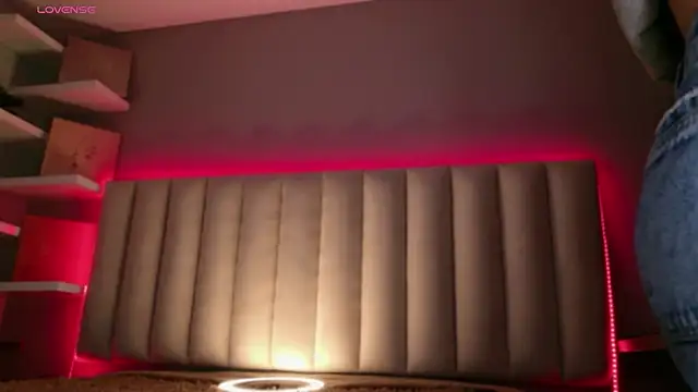 Megan mooree  online show from 06/19/26, 01:04