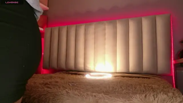 Megan mooree  online show from 07/28/26, 12:34