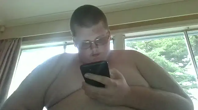 Snapshot of Richard_Moneyshot_23 chatting on 12/06/24, 10:08 Richard Moneyshot 23 online show from 12/06/24, 10:08