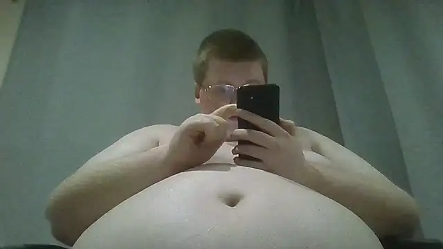 Snapshot of Richard_Moneyshot_23 chatting on 01/04/25, 08:48 Richard Moneyshot 23 online show from 01/04/25, 08:48