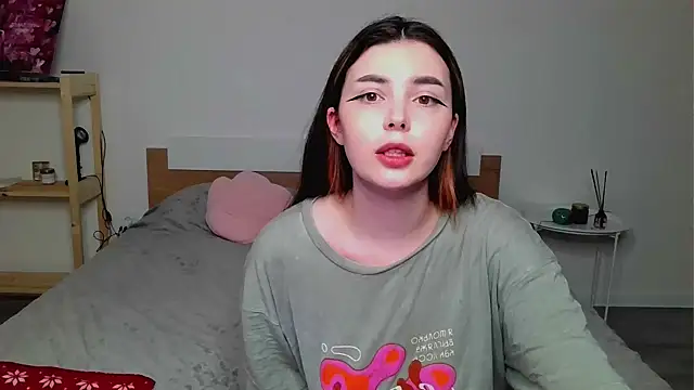 peaachybabe   online show from 03/13/25, 08:22