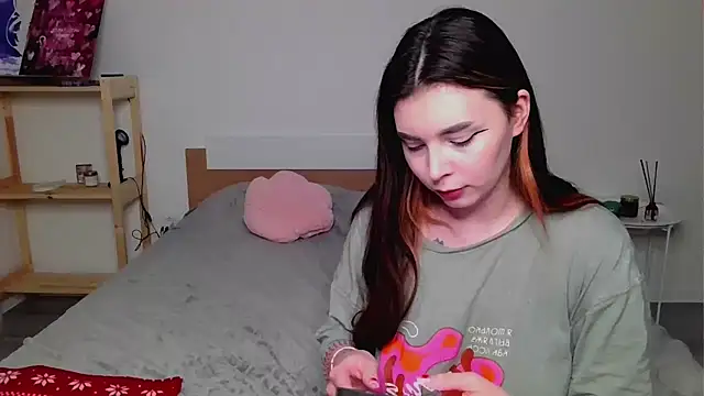 peaachybabe   online show from 03/13/25, 11:27