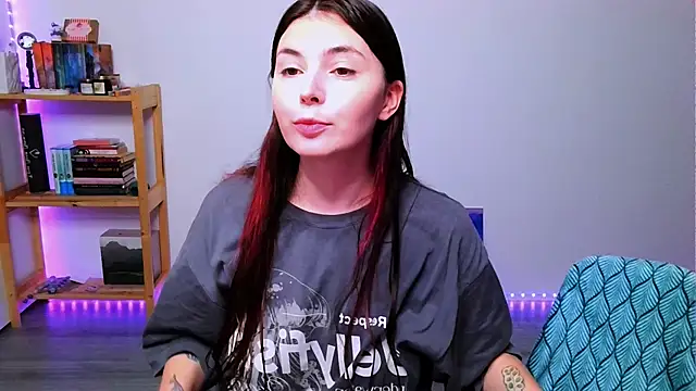 peaachybabe   online show from 09/26/25, 04:55