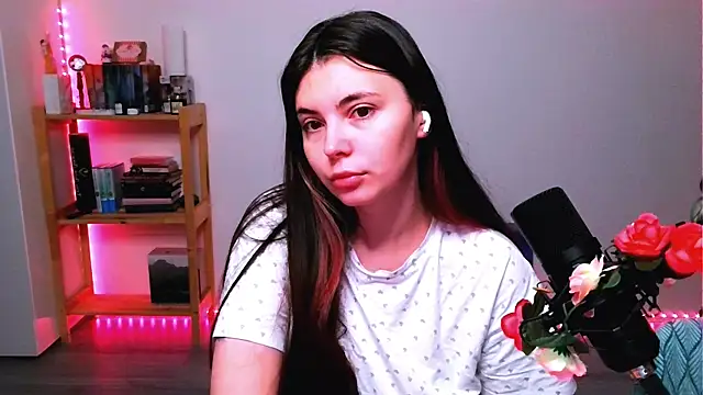 peaachybabe   online show from 10/15/25, 11:16