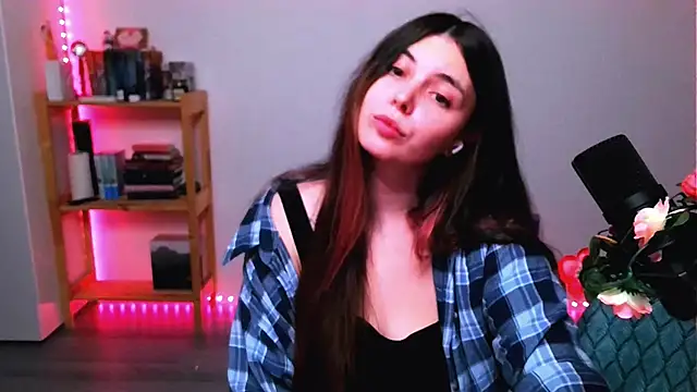 peaachybabe   online show from 10/23/25, 09:57