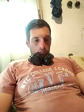 Robert83uy online show from 11/18/25, 08:46