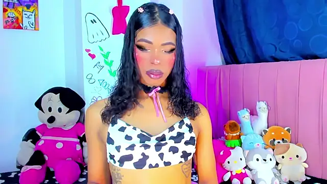 Snapshot of bloom444 chatting on 09/28/25, 04:51 bloom444 online show from 09/28/25, 04:51