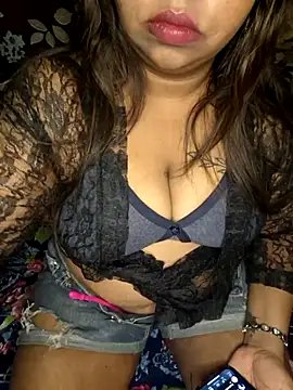 Snapshot of IndieSM chatting on 09/14/25, 07:35 IndieSM online show from 09/14/25, 07:35