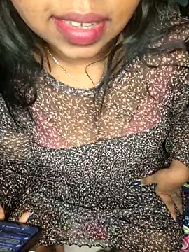 Snapshot of IndieSM chatting on 10/18/25, 07:25 IndieSM online show from 10/18/25, 07:25