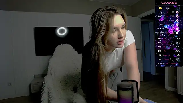 Snapshot of Holly_Molii chatting on 11/23/25, 07:08 Holly Molii online show from 11/23/25, 07:08