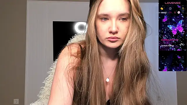 Holly Molii online show from 01/17/26, 03:44