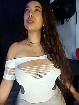 liannalee  online show from 09/16/25, 08:43