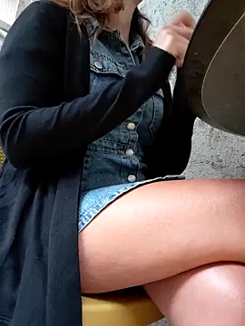 Snapshot of Alexvit2616 chatting on 10/15/25, 08:36 Alexvit2616 online show from 10/15/25, 08:36