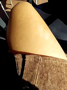 Snapshot of Alexvit2616 chatting on 11/05/25, 11:21 Alexvit2616 online show from 11/05/25, 11:21