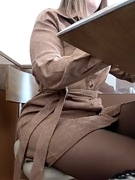 Snapshot of Alexvit2616 chatting on 11/21/25, 10:14 Alexvit2616 online show from 11/21/25, 10:14