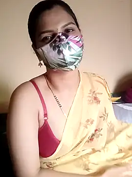 Snapshot of yourtamilcouple chatting on 12/02/24, 09:13 yourtamilcouple online show from 12/02/24, 09:13