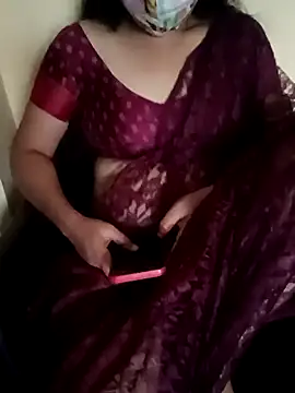 Snapshot of yourtamilcouple chatting on 12/12/24, 10:34 yourtamilcouple online show from 12/12/24, 10:34