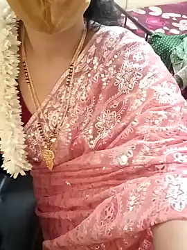 Snapshot of yourtamilcouple chatting on 01/09/25, 08:13 yourtamilcouple online show from 01/09/25, 08:13