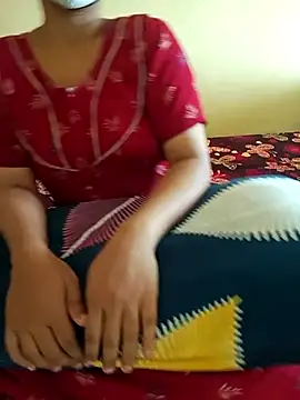 Snapshot of yourtamilcouple chatting on 03/11/25, 03:48 yourtamilcouple online show from 03/11/25, 03:48