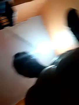 Snapshot of 1Amarguetix chatting on 11/22/25, 12:26 1Amarguetix online show from 11/22/25, 12:26