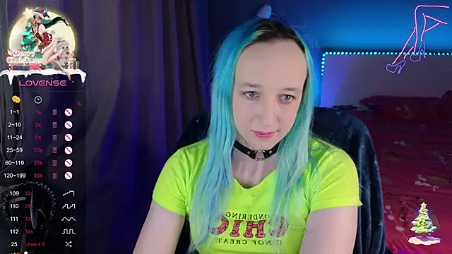 Snapshot of SexyTrixyLove chatting on 12/16/24, 05:06 SexyTrixyLove online show from 12/16/24, 05:06