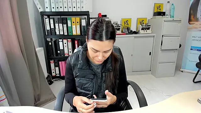 kilenyapatrice online show from 10/13/25, 10:59