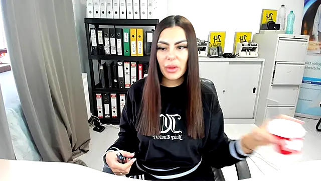 Snapshot of kilenyapatrice chatting on 11/06/25, 11:44 kilenyapatrice online show from 11/06/25, 11:44