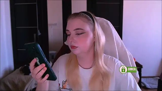 EvaAndLilith online show from 10/11/25, 09:08