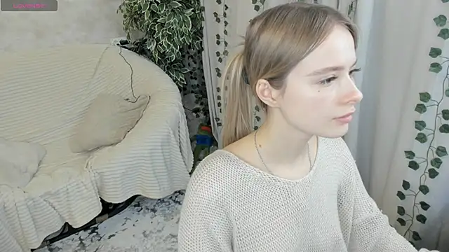 Snapshot of mell_milles chatting on 12/22/24, 09:42 mell milles online show from 12/22/24, 09:42