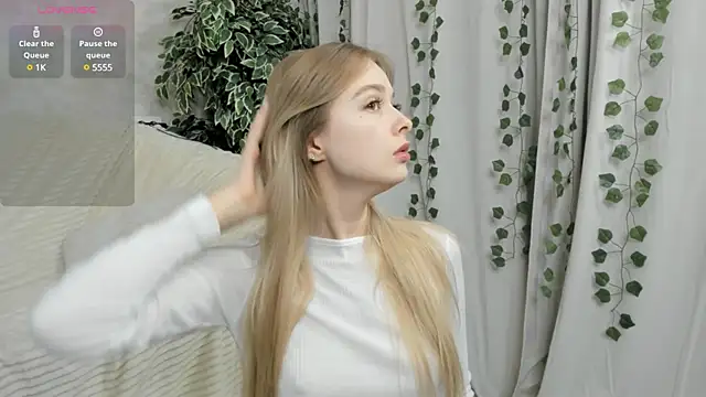 Snapshot of mell_milles chatting on 01/18/25, 07:48 mell milles online show from 01/18/25, 07:48