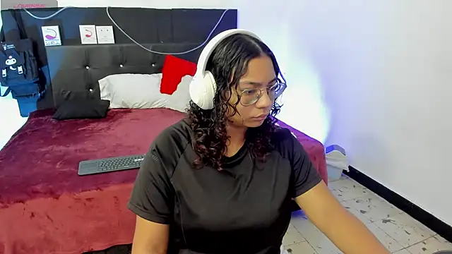 im angels77 online show from 02/26/25, 02:15