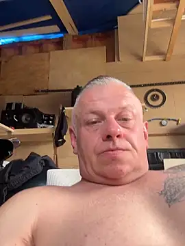 JakubW79 online show from 06/16/26, 03:14