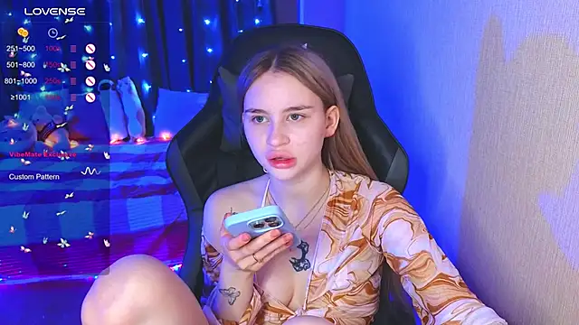 Snapshot of doll_barbieee chatting on 12/04/24, 02:20 doll barbieee online show from 12/04/24, 02:20