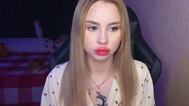 Snapshot of doll_barbieee chatting on 02/20/25, 07:41 doll barbieee online show from 02/20/25, 07:41
