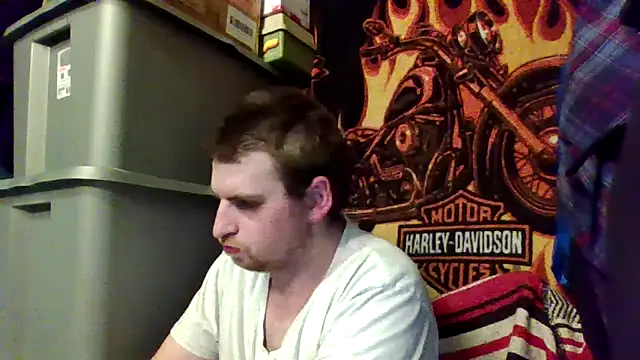 Snapshot of sexaddict_2424 chatting on 11/02/25, 02:14 sexaddict 2424 online show from 11/02/25, 02:14