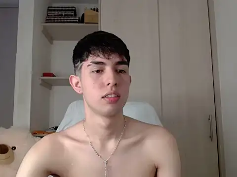 Andy hot19 online show from 10/10/25, 08:19