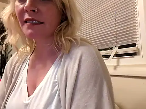 lexiwet23 online show from 06/08/26, 08:58
