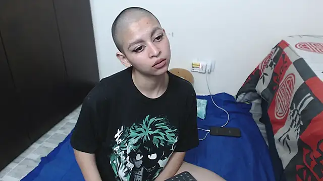 Bitsy Messy online show from 12/12/24, 02:04