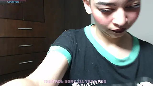 Bitsy Messy online show from 12/28/24, 12:24