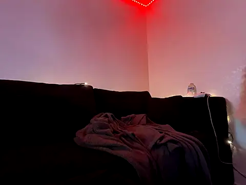 Snapshot of GoddessNih chatting on 12/15/25, 04:28 GoddessNih online show from 12/15/25, 04:28