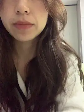 Snapshot of Aimeil chatting on 01/04/25, 05:05 Aimeil online show from 01/04/25, 05:05